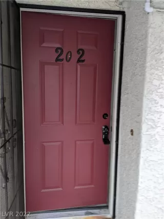 Photo #1: 2368346 Listing 