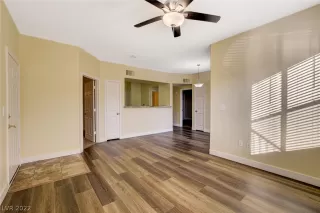 Photo #4: 2368359 Listing