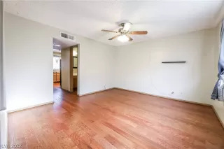 Photo #3: 2368372 Listing 