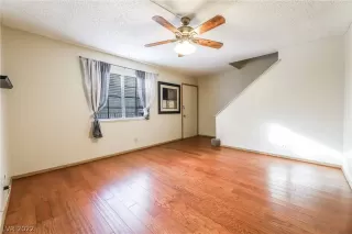 Photo #5: 2368372 Listing 