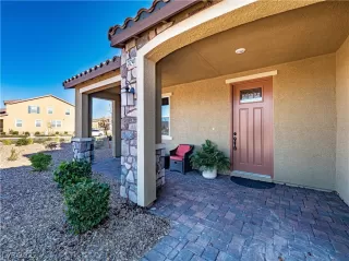 Photo #3: 2368390 Listing