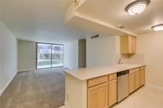 Photo #2: 2368406 Listing