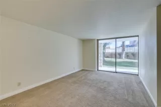 Photo #5: 2368406 Listing