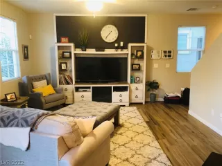 Photo #3: 2368408 Listing