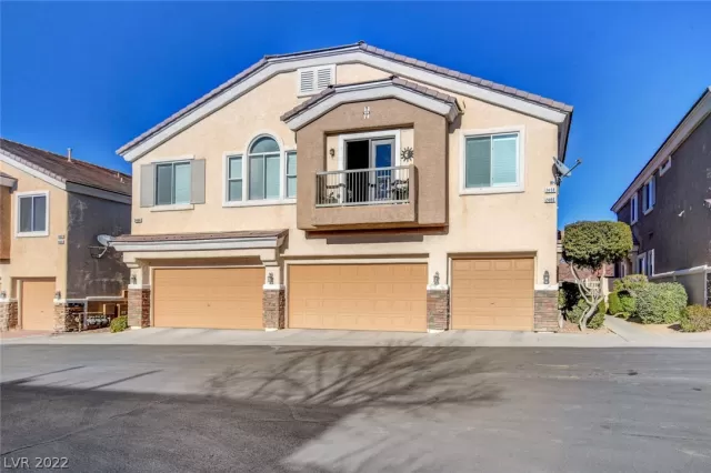 MLS: 2368414 Condo For Sale