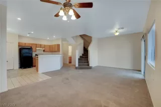 Photo #4: 2368414 Listing 