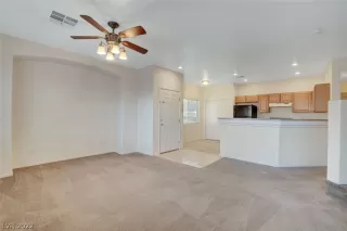 Photo #5: 2368414 Listing 