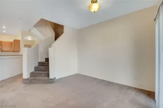 Photo #6: 2368414 Listing 