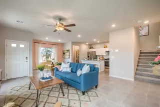 Photo #2: 2368417 Listing