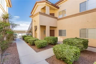 Photo #2: 2368423 Listing