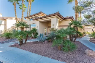 Photo #4: 2368423 Listing