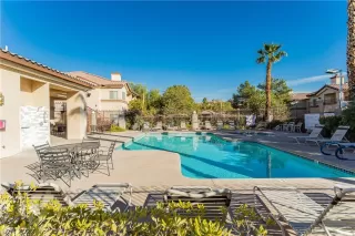 Photo #5: 2368423 Listing