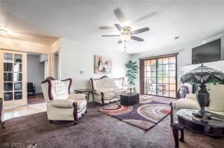 Photo #4: 2368435 Listing