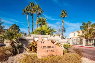 Photo #5: 2368435 Listing