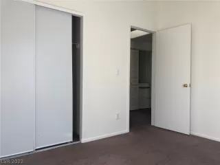 Photo #3: 2368440 Listing 