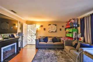 Photo #3: 2368444 Listing