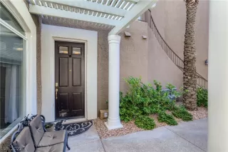 Photo #3: 2368470 Listing