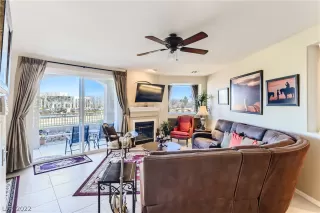 Photo #5: 2368470 Listing