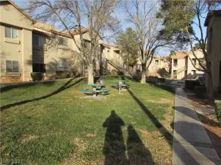 Photo #1: 2368529 Listing 