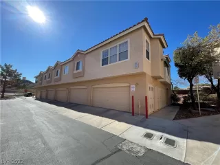 Photo #2: 2368546 Listing