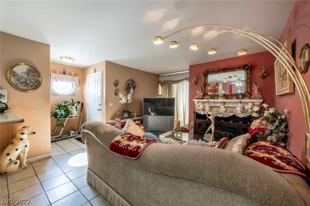 MLS: 2368567 Condo For Sale