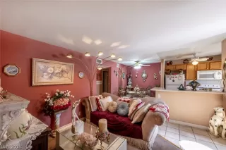 Photo #1: 2368567 Listing 