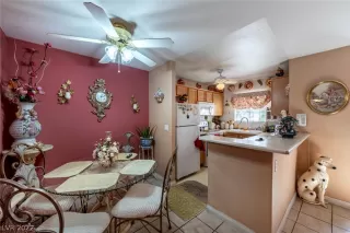 Photo #2: 2368567 Listing 
