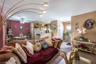 Photo #3: 2368567 Listing 