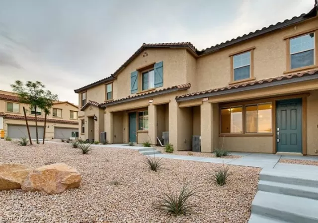 MLS: 2368602 Condo For Sale