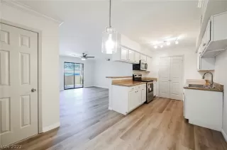 Photo #1: 2368605 Listing