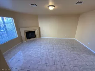 Photo #5: 2368607 Listing