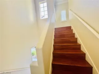 Photo #1: 2368617 Listing