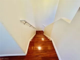 Photo #2: 2368617 Listing