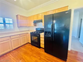 Photo #6: 2368617 Listing