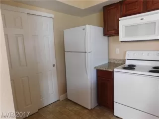 Photo #3: 2368622 Listing 