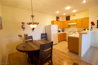 Photo #2: 2368633 Listing