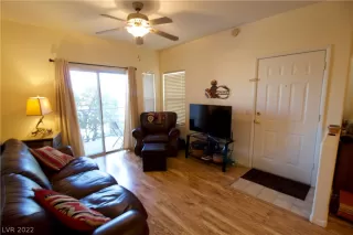 Photo #6: 2368633 Listing