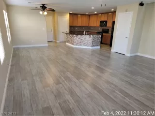 Photo #3: 2368658 Listing 