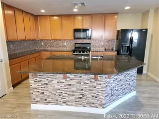 Photo #6: 2368658 Listing 