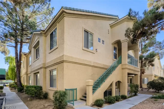 MLS: 2368664 Condo For Sale