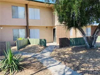 Photo #1: 2368687 Listing 