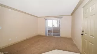 Photo #3: 2368700 Listing