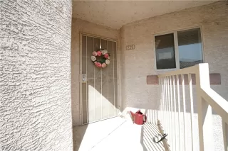 Photo #5: 2368738 Listing 