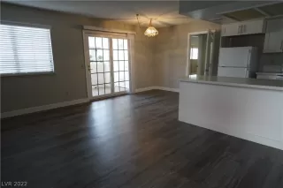 Photo #2: 2368740 Listing 
