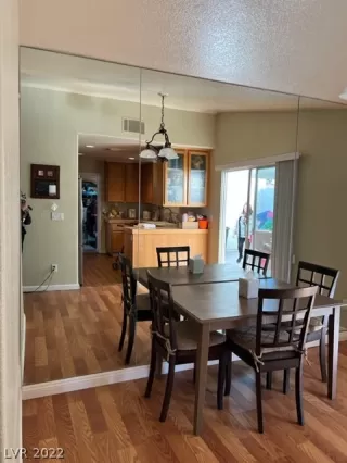 Photo #4: 2368741 Listing