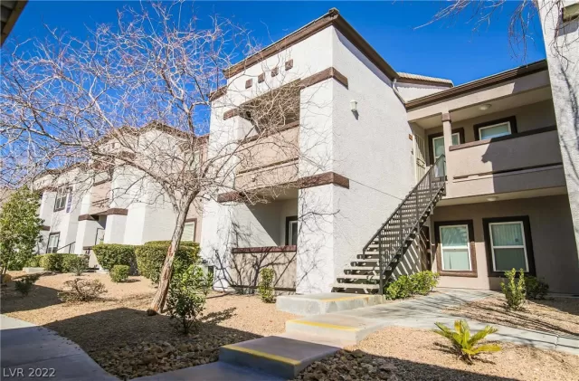 MLS: 2368753 Condo For Sale