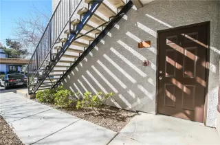 Photo #3: 2368753 Listing