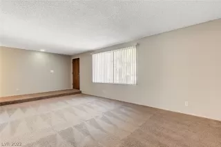 Photo #5: 2368761 Listing