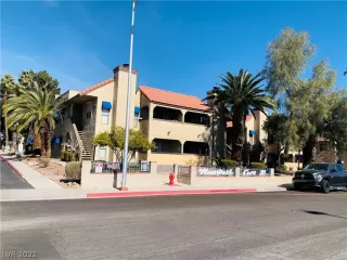 Photo #1: 2368769 Listing