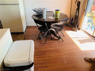 Photo #6: 2368769 Listing